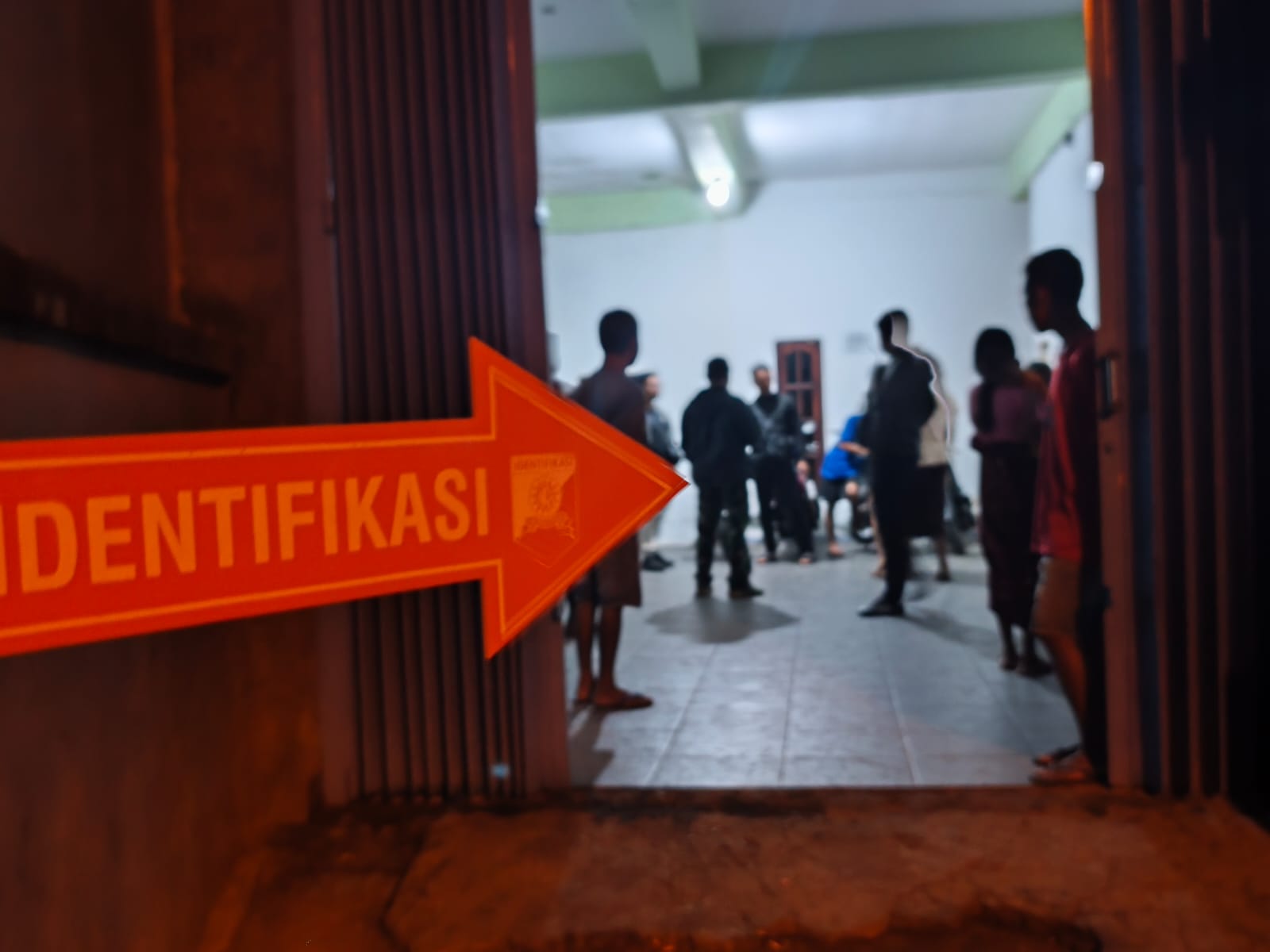 SEMARAPURA, BALINEWS.ID – Seorang mahasiswa, Oktavianus Helu Ngara (24), diduga menjadi korban pengeroyokan di sebuah rumah kos di Jalan Kenyeri V, Kelurahan S…