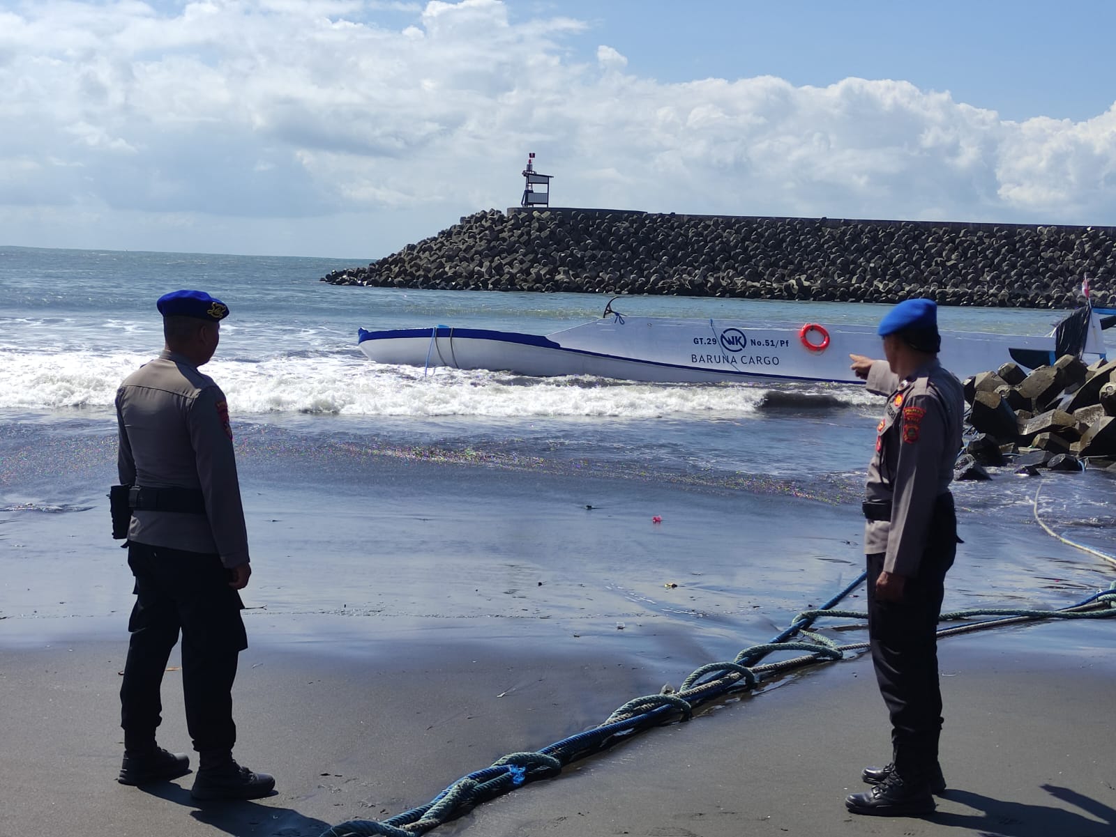 DENPASAR, BALINEWS.ID – Kapal cargo MK Baruna tenggelam di perairan Padang Galak, Kesiman Petilan, Denpasar Timur, Bali, Selasa (11/8/2026) sekitar pukul 05.00…