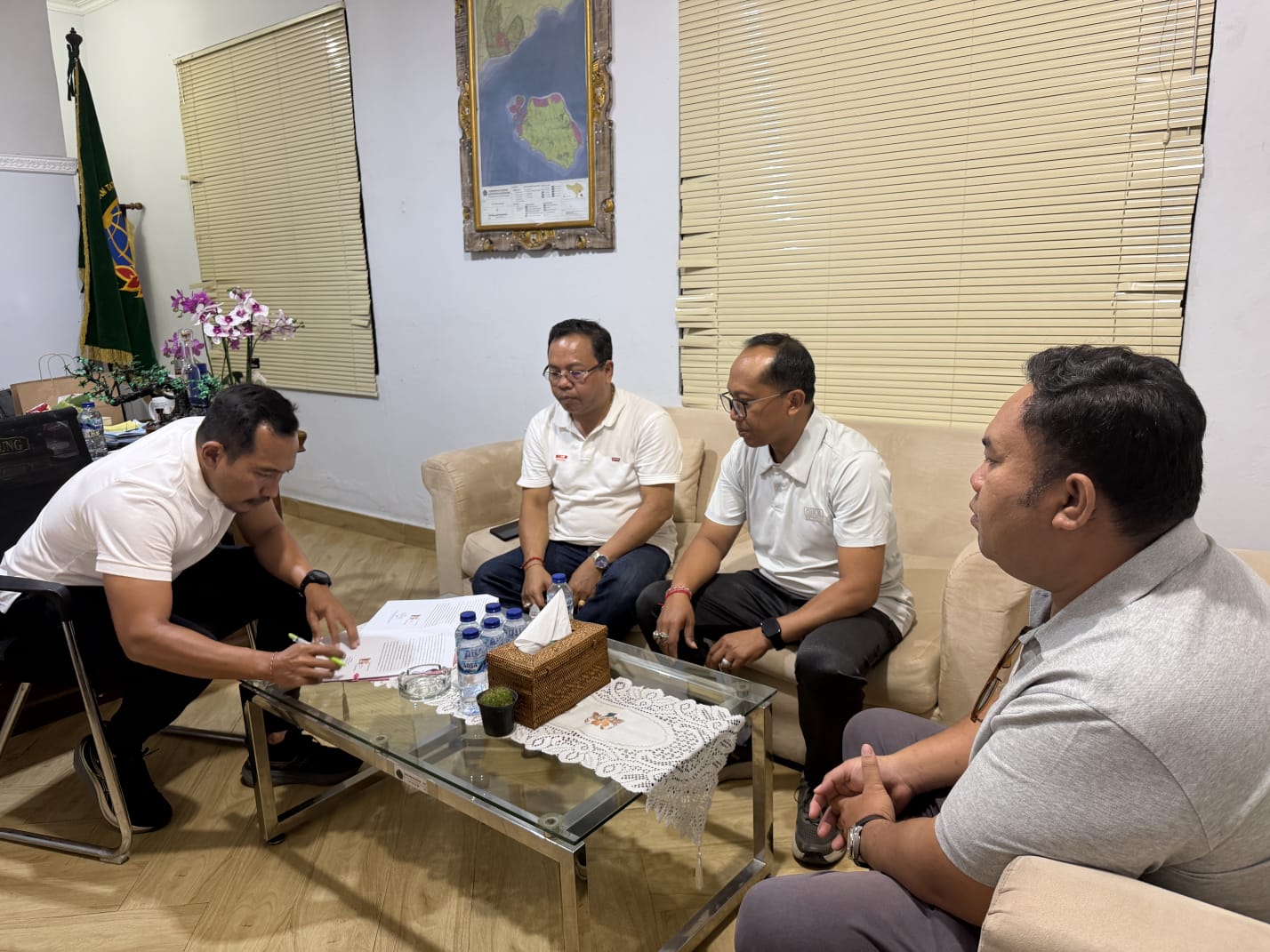 KLUNGKUNG, BALINEWS.ID - Kantor Pertanahan Kabupaten Klungkung terus memperkuat tata kelola administrasi pertanahan dengan memastikan setiap proses pelepasan h…