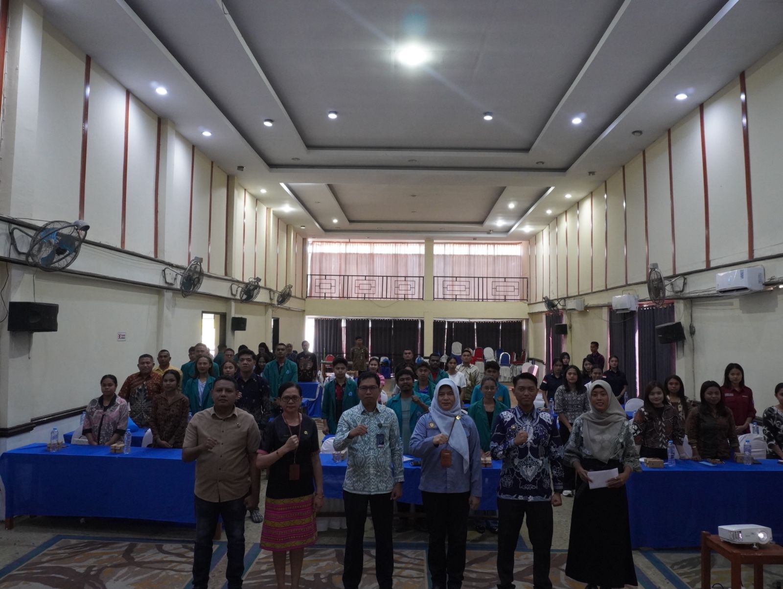ATAMBUA, BALINEWS.ID — Kantor Imigrasi Kelas II TPI Atambua bersama Badan Pelindungan Pekerja Migran Indonesia (BP3MI) NTT, Polres Timor Tengah Utara (TTU), da…