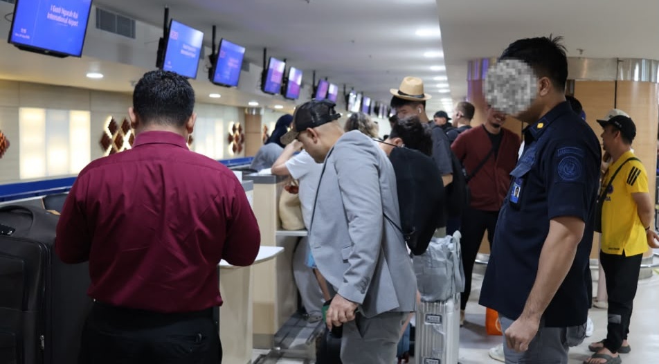 DENPASAR, BALINEWS.ID — Kantor Imigrasi Kelas I TPI Denpasar mendeportasi seorang warga negara Pakistan berinisial WH (42) melalui Bandara Internasional I Gust…