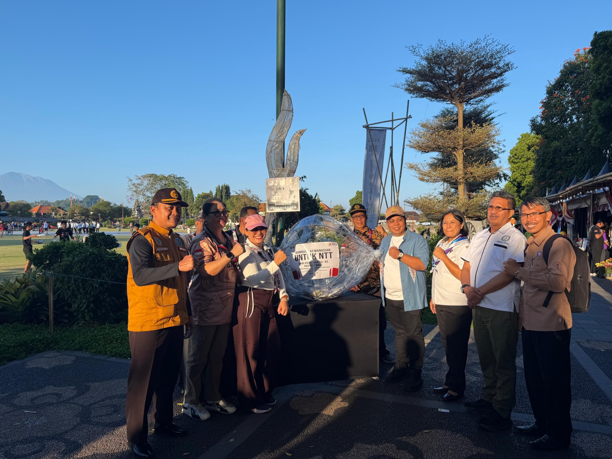 GIANYAR, BALINEWS.ID – Peringatan Hari Pramuka ke-65 Tahun 2026 di Kabupaten Gianyar dikemas berbeda. Tidak hanya menjadi agenda seremonial, momentum tahunan t…