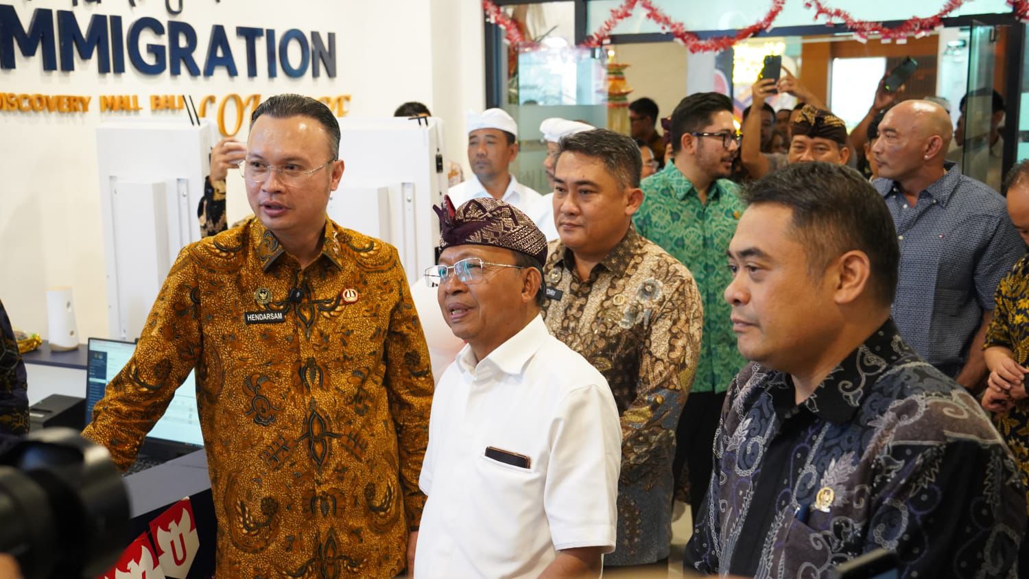 BADUNG, BALINEWS.ID — Direktur Jenderal Imigrasi Hendarsam Marantoko meresmikan Immigration Lounge Discovery Mall Bali, Kamis (27/8/2026). Fasilitas ini menjad…