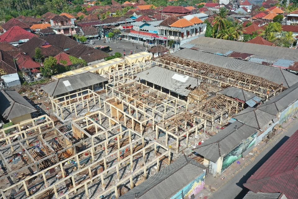 KLUNGKUNG, BALINEWS.ID – Proses pemindahan pedagang Pasar Mentigi, Kecamatan Nusa Penida, ke Tempat Penampungan Sementara (TPS) mulai dilakukan. Pemerintah Kab…