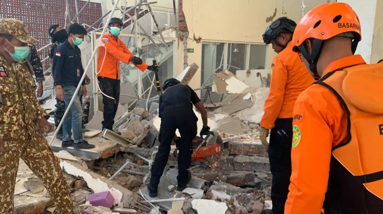 JAKARTA, BALINEWS.ID — Gempa bumi berkekuatan magnitudo (M) 7,7 mengguncang wilayah Nusa Tenggara Timur (NTT), Sabtu (15/8/2026) pukul 04.58.24 WIB. Berdasarka…