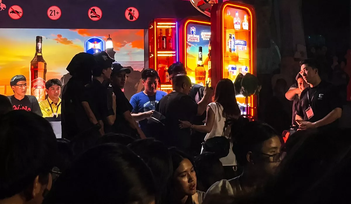 BALINEWS.ID - Bayangkan sedang datang ke festival musik, lalu sebuah booth menawarkan tantangan hafalan Al-Qur'an. Hadiahnya? Sebotol minuman keras. Kurang leb…
