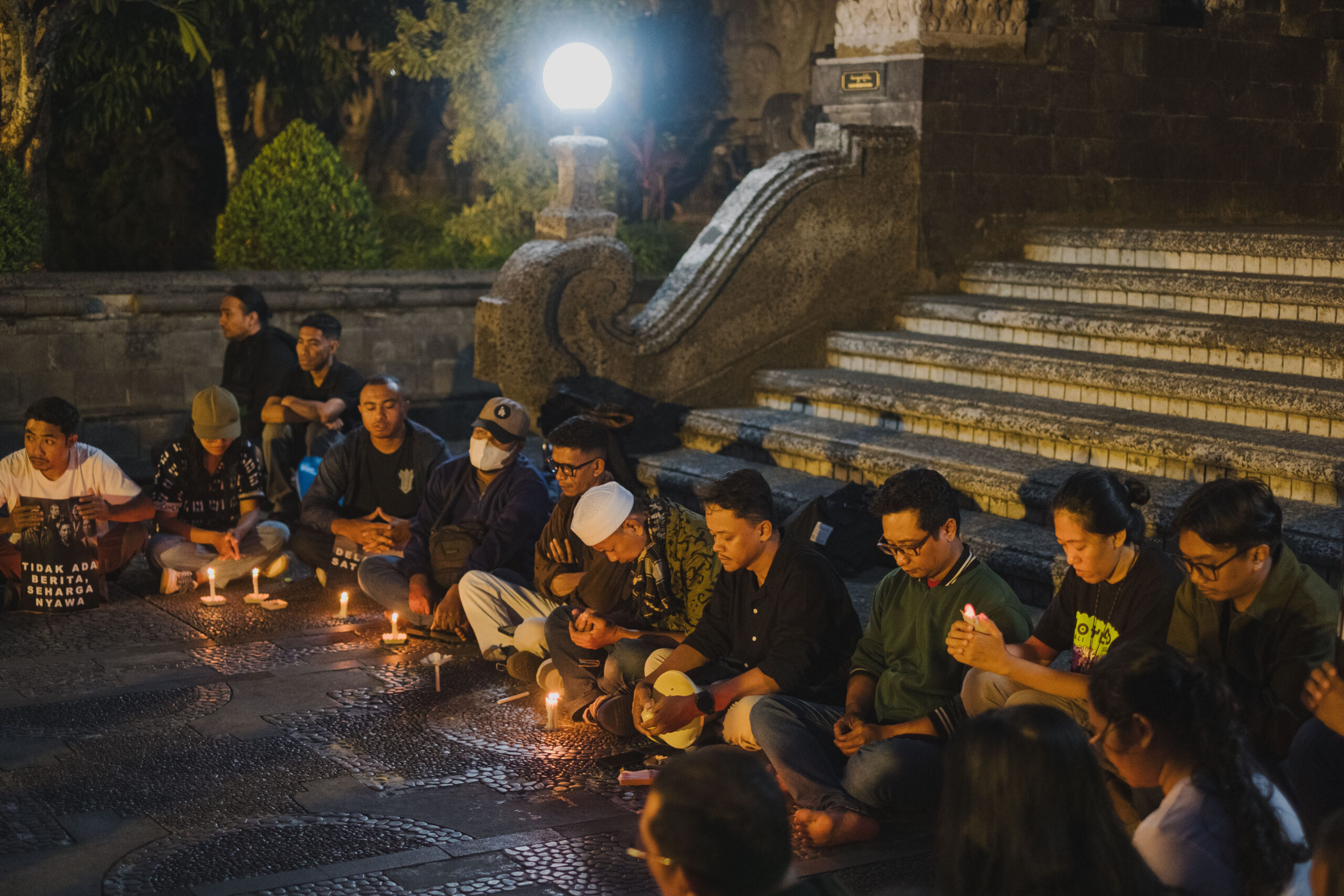 Jurnalis Bali Berdoa, Pencarian 5 Wartawan dan 3 Awak Kapal di Anak Krakatau Diharap Berbuah Titik Terang