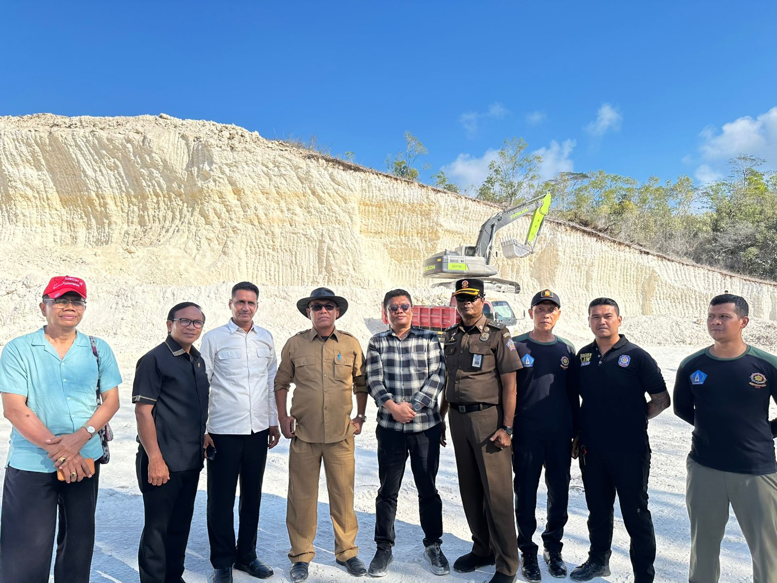 BADUNG, BALINEWS.ID — Panitia Khusus Tata Ruang, Aset, dan Perizinan (Pansus TRAP) DPRD Provinsi Bali menghentikan sementara aktivitas pertambangan di kawasan …