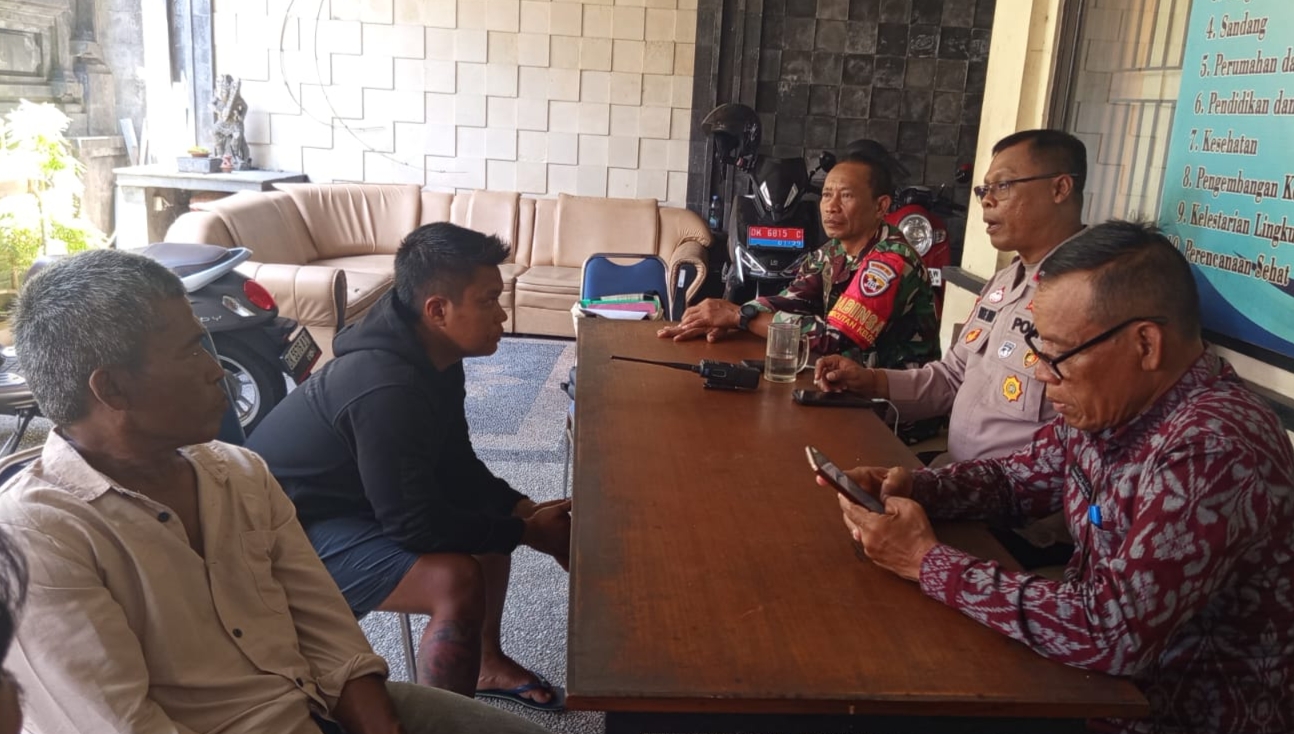 DENPASAR, BALINEWS.ID - Menindaklanjuti video viral di media sosial TikTok yang memperlihatkan seseorang mengaku sebagai Pecalang dan meminta uang Banjar serta…