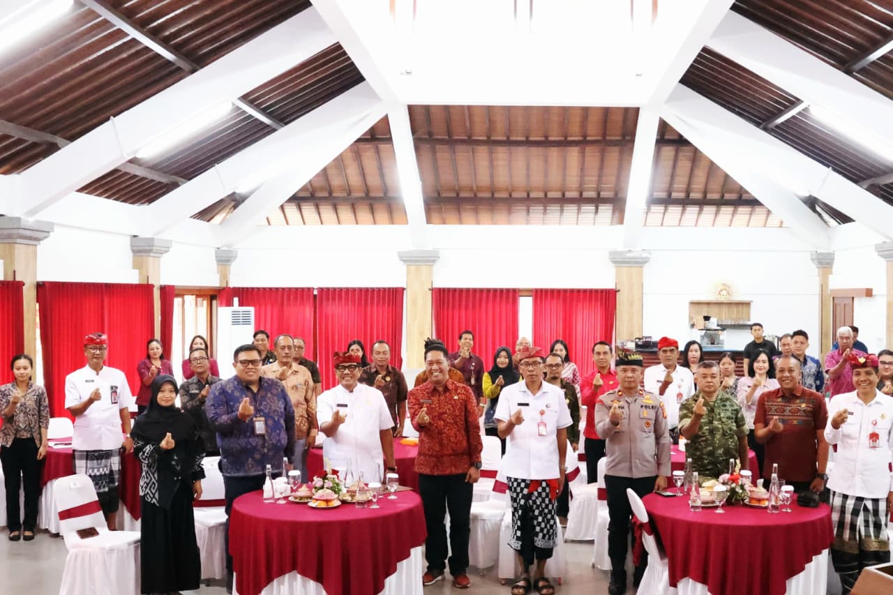 TABANAN, BALINEWS.ID - Bupati Tabanan, Dr. I Komang Gede Sanjaya, S.E., M.M., membuka Rapat Koordinasi Awal Penyelenggaraan Gugus Tugas Reforma Agraria (GTRA) …