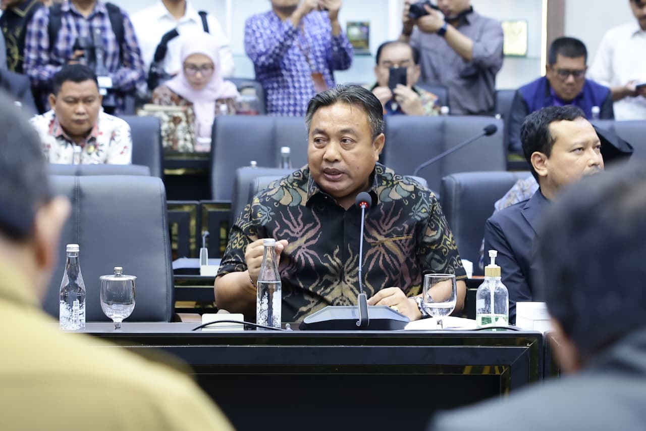 Nyoman Parta Desak Pembatasan Kepemilikan Lahan Korporasi di Pulau Wisata: “Jangan Sampai Pulau Kita Habis”