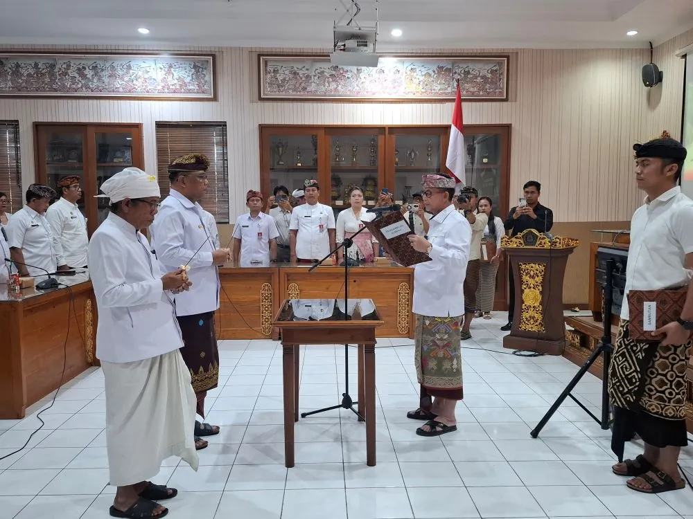 Pergeseran jabatan tersebut berlangsung di Ruang Rapat Praja Mandala, Kantor Bupati Klungkung, Senin (28/9/2026).