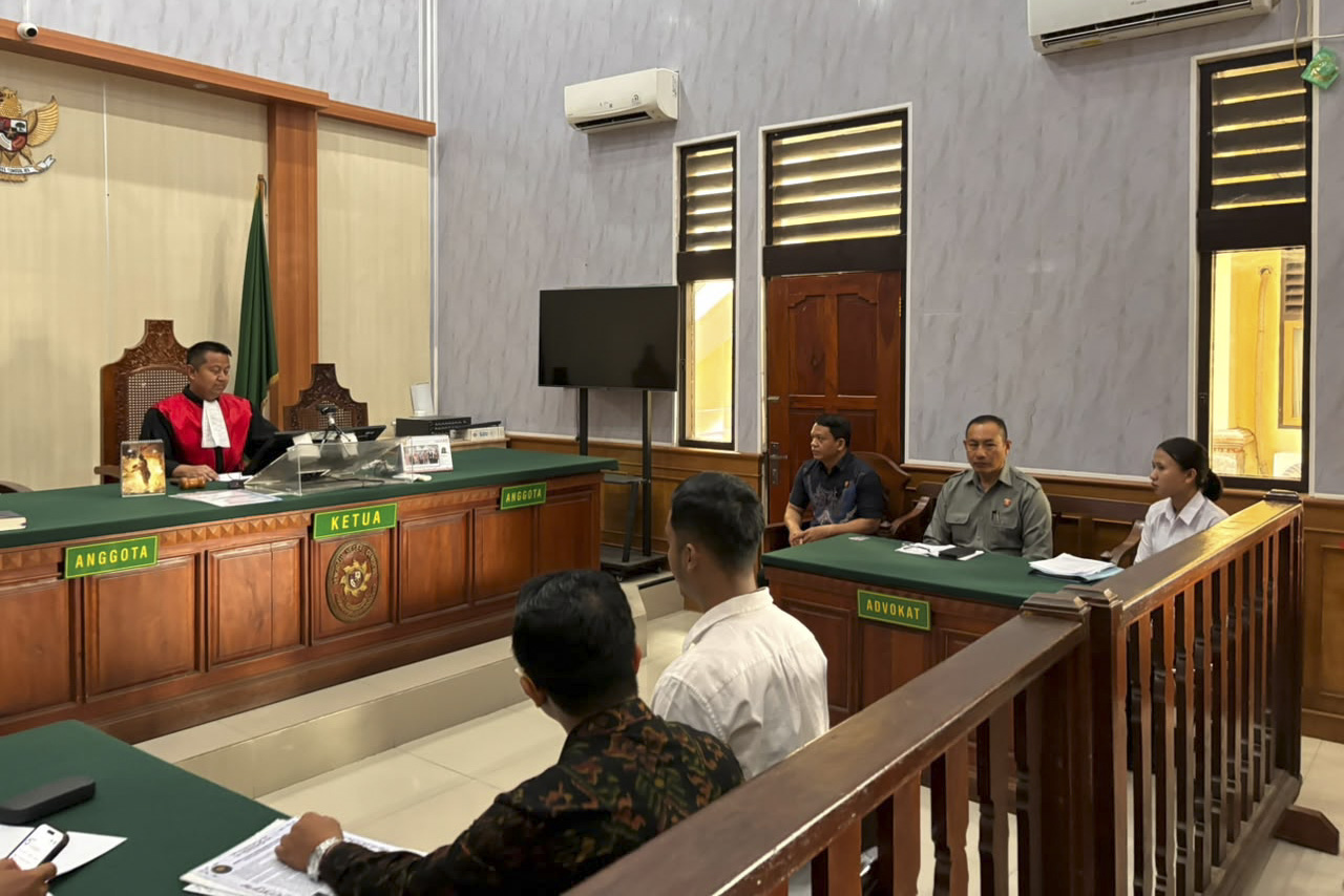 Third Pretrial Challenge: Made Daging Sues Bali Police Over Investigation Termination and New Criminal Complaint