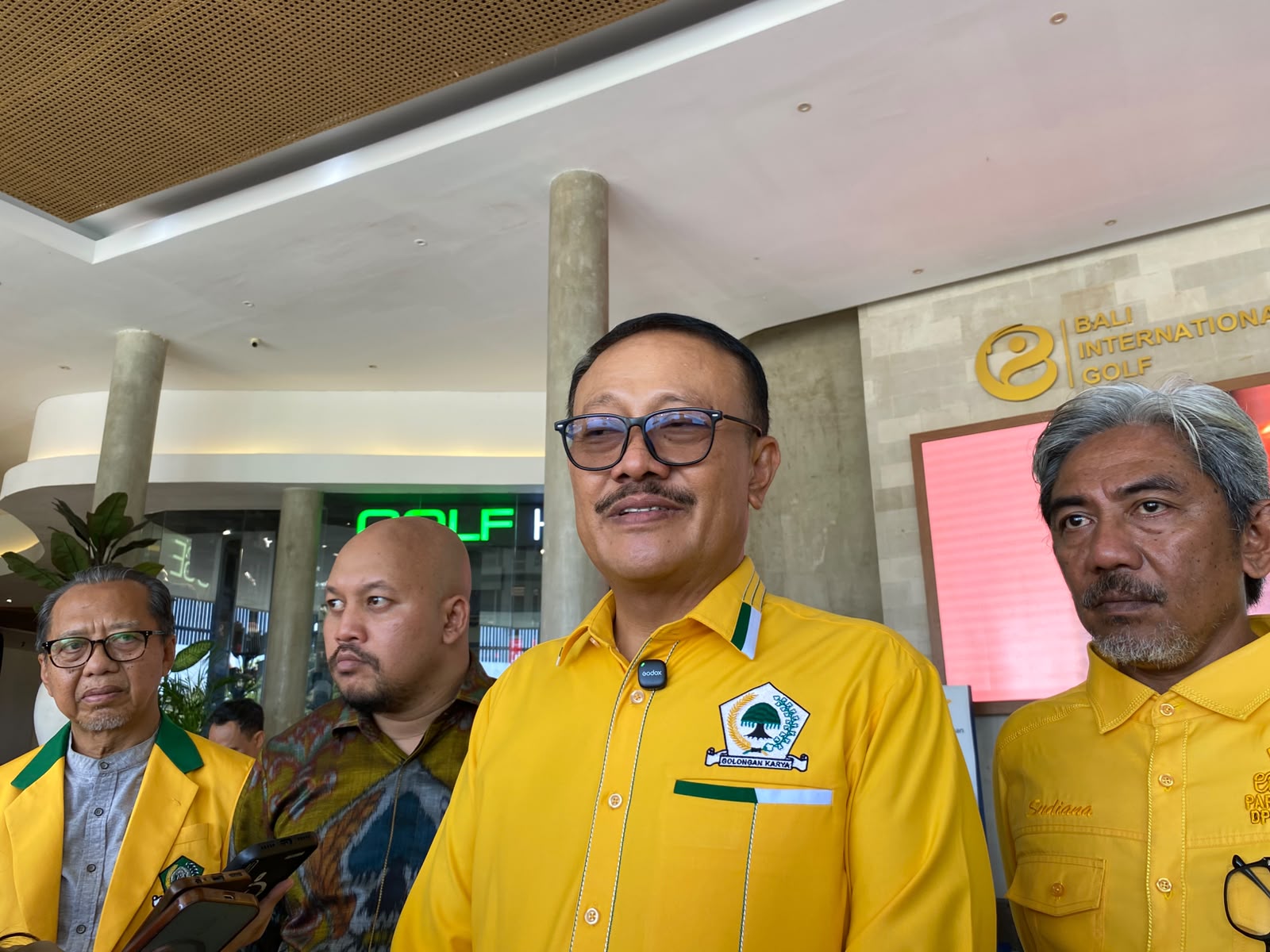 Ketua DPD Partai Golkar Bali, Gde Sumarjaya Linggih atau Demer .