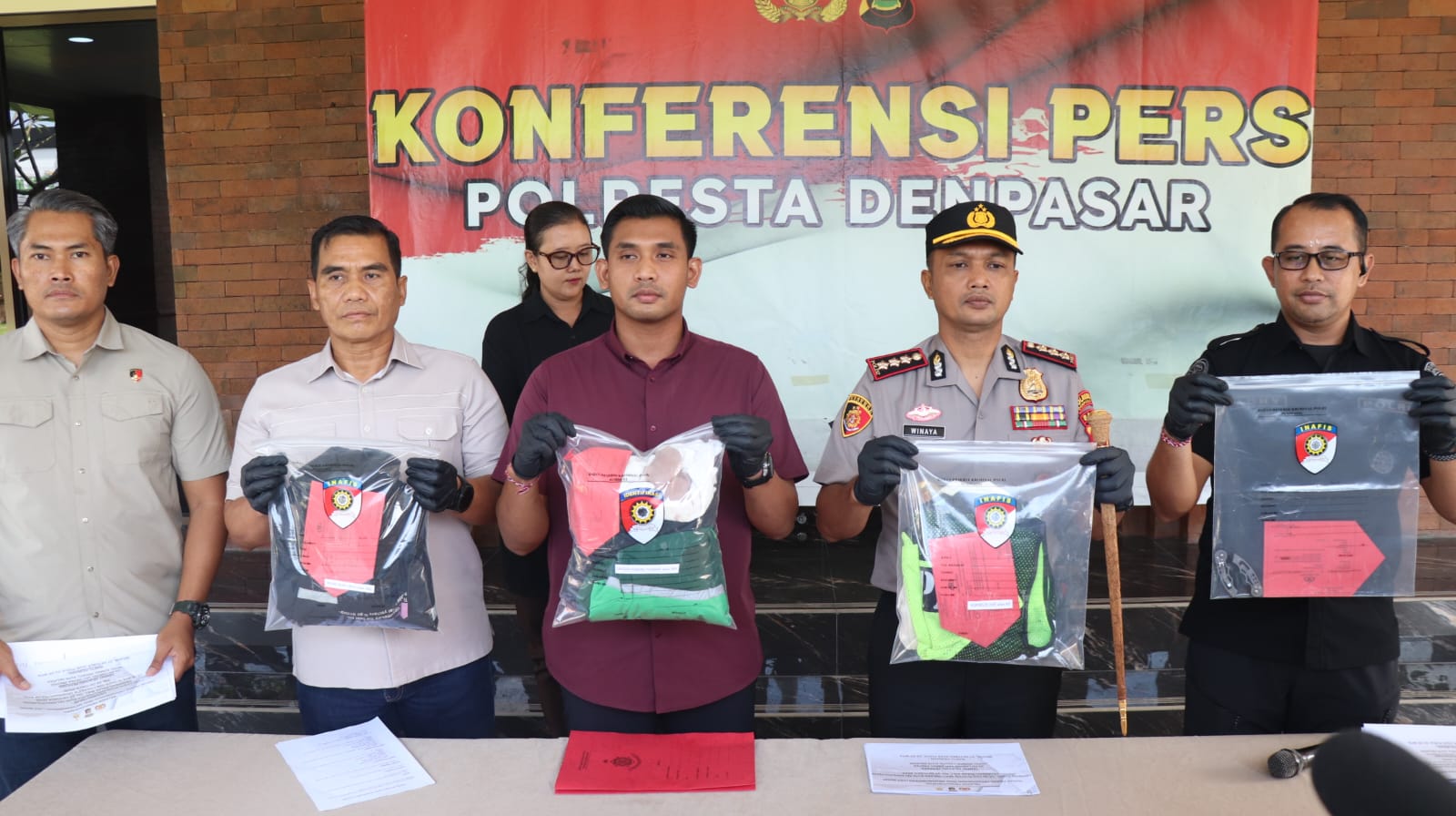 Two Saudi Arabian Nationals Suspected of Stabbing Three People in Pecatu; Two Ride-Hailing Drivers and a Security Guard Injured