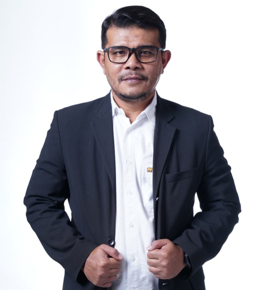  H. Teuku Yudhistira, National Coordinator of Relawan Listrik untuk Negeri (Re-LUN).
