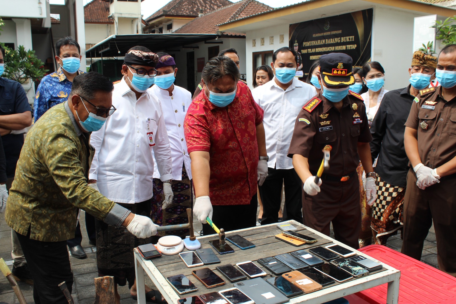 Denpasar Prosecutors Destroy Evidence from 424 Cases, Including 12.9 Kg of Meth and 63,542 Ecstasy Pills
