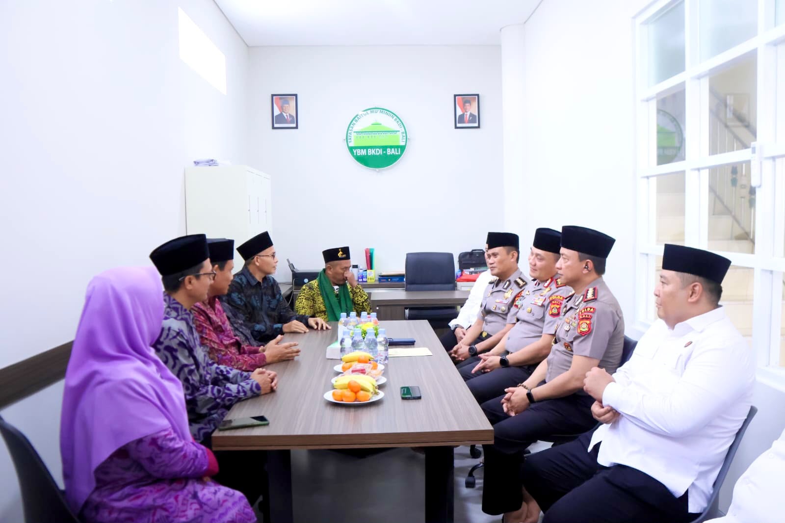 Bali Police Chief Joins Hands with Mosque Council to Promote Religious Harmony and Public Security