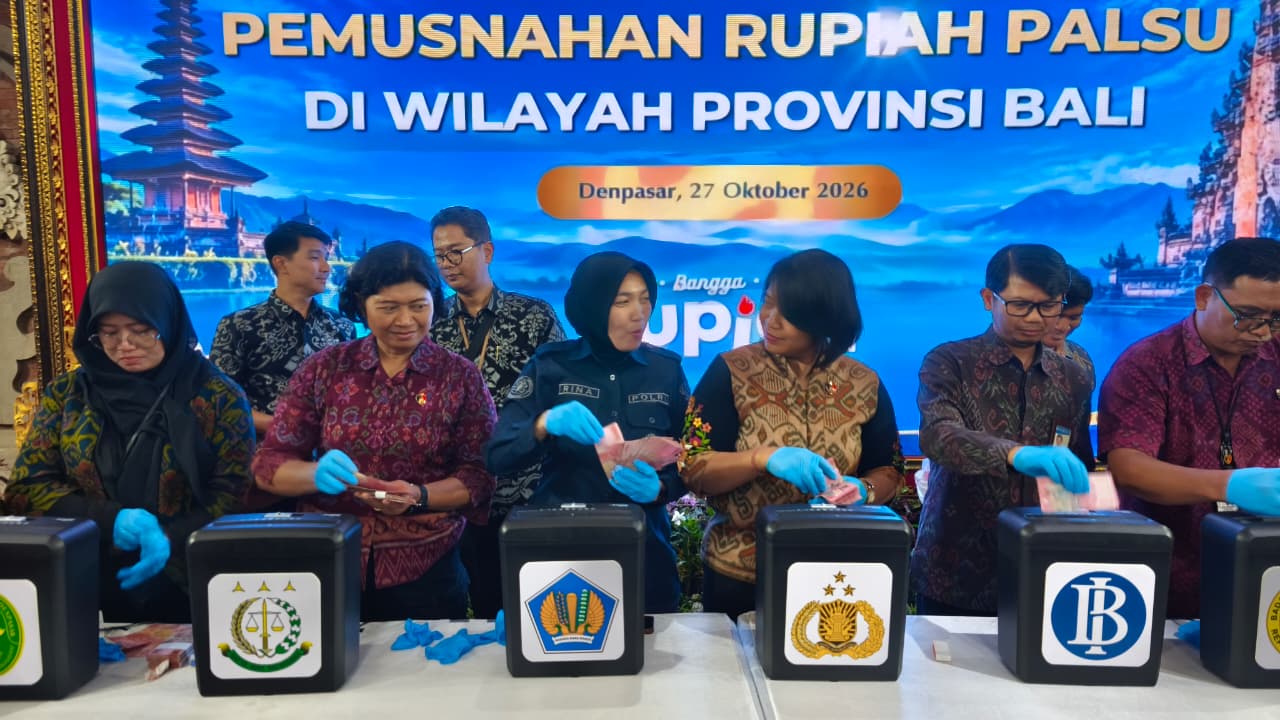3.731 Lembar Uang Palsu Senilai Rp341,5 Juta Dimusnahkan Polda Bali dan BI
