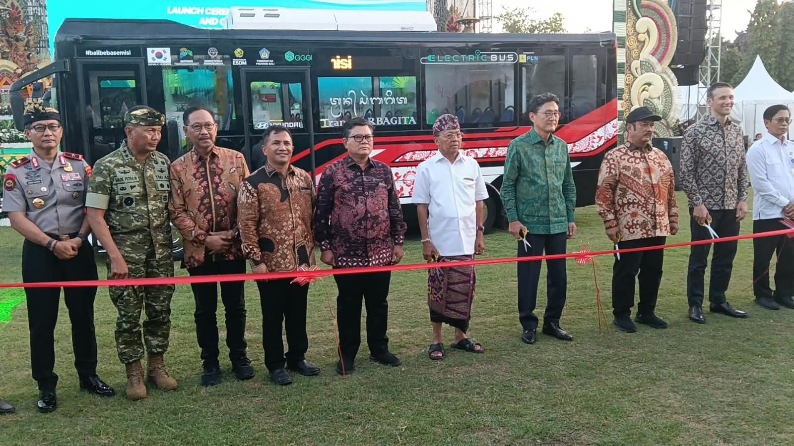 Koster Claims Electric Car Sales Are Rising in Bali, but Electric Motorcycles Lag Behind