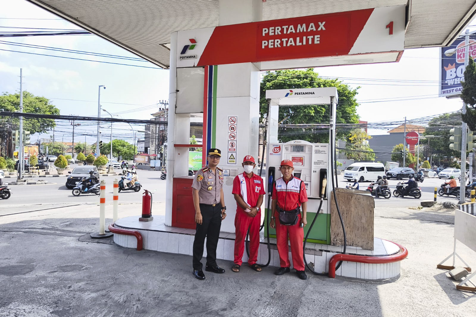 Denpasar Fuel Supply Declared Safe as Police Step Up Monitoring at Gas Stations
