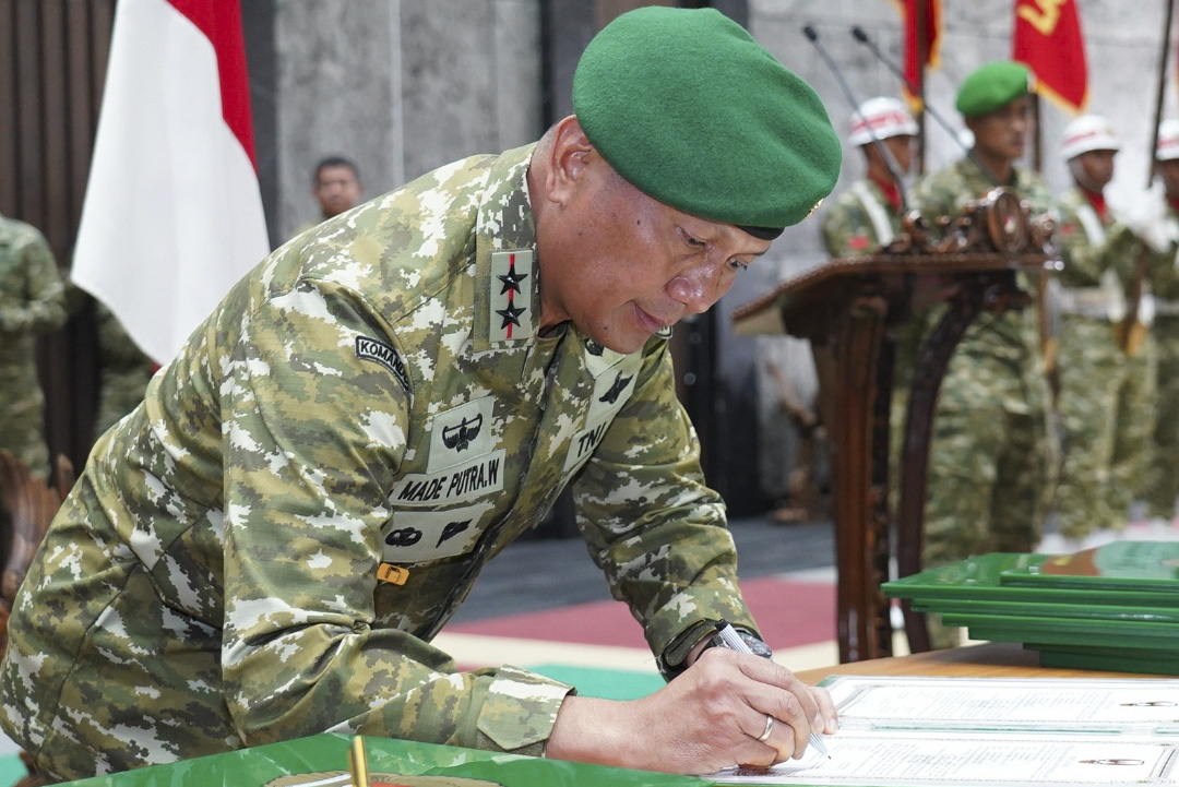 Putra Daerah Bali Pimpin Kodam IX/Udayana, Mayjen Putra Widiastawa Gantikan Piek Budyakto