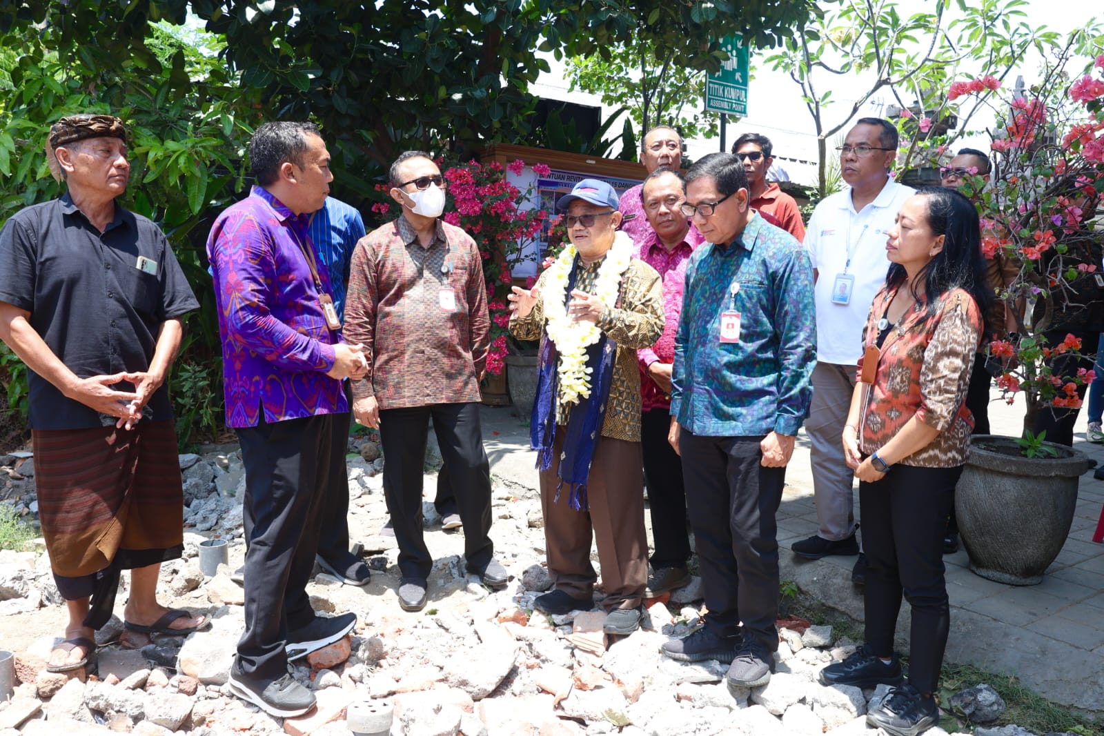 Mendikdasmen Targetkan Seluruh Sekolah Rusak Tuntas Diperbaiki pada 2028