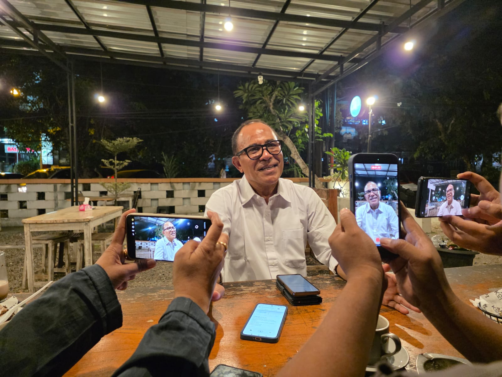 Dr. Drs. Agus Dei, M.Fis., AIFO, an academic and former senior journalist in Bali.