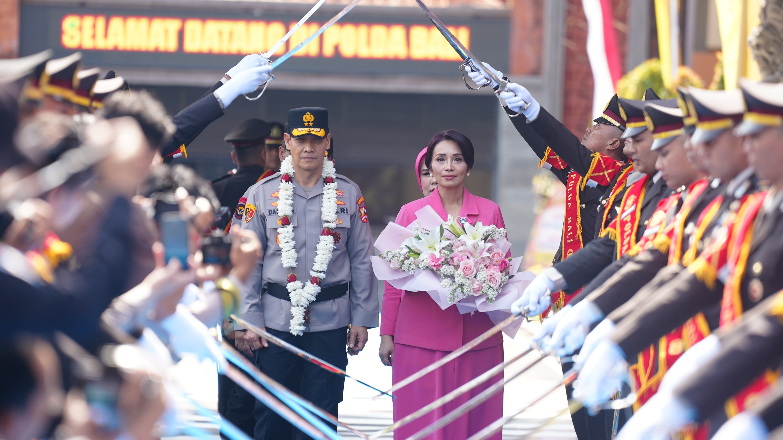 A Farewell Marked by Emotion and Honor: Daniel Adityajaya Bids Goodbye to Bali Police