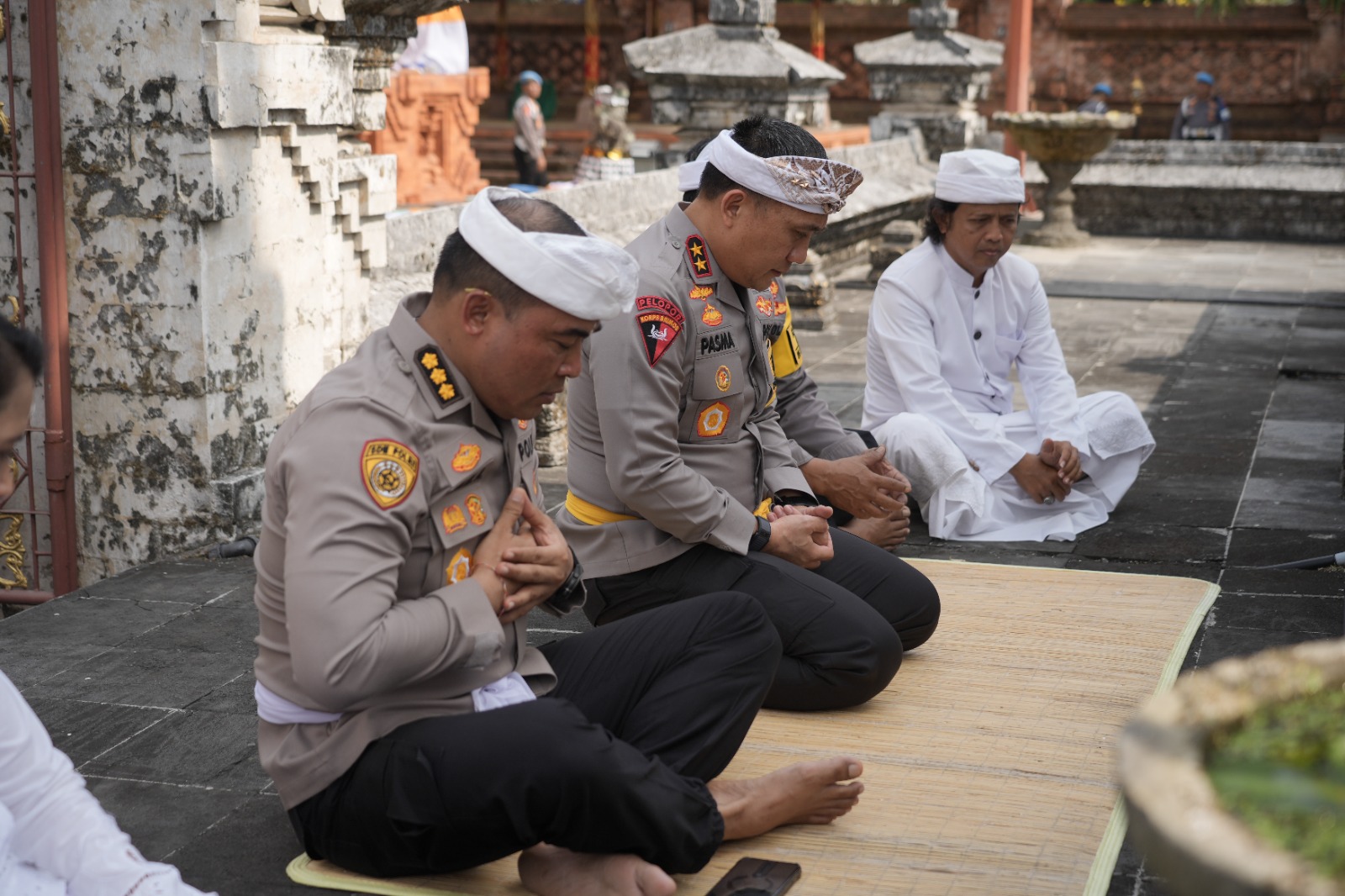 Bali Police Chief Calls for Religious Tolerance and Stronger Cooperation During Visit to Jagatnatha Temple