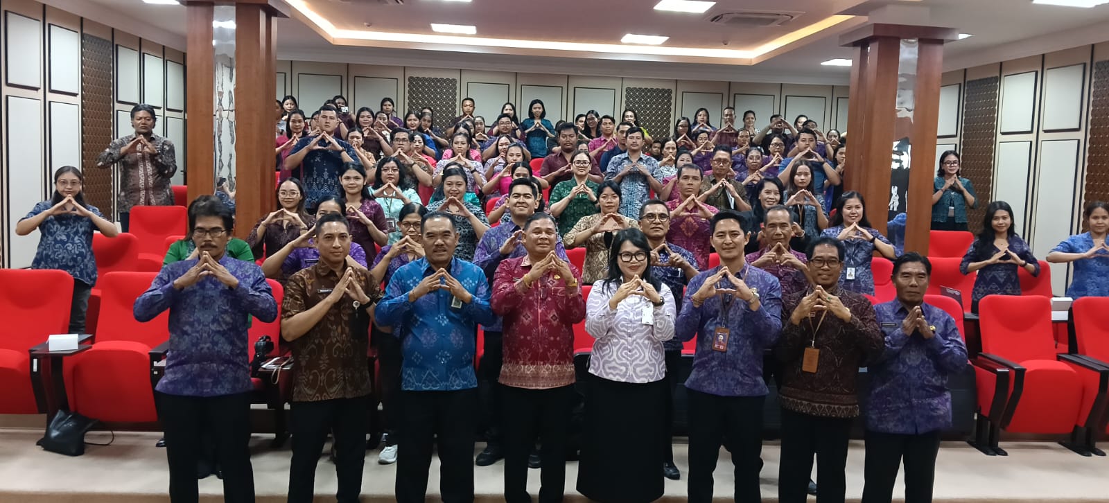 Dinas Perpustakaan dan Kearsipan (Dispusar) Kabupaten Gianyar menggelar Bimbingan Teknis Pengelolaan Arsip Dinamis, Selasa (6/10) di Ballrom Sabha Praja MPP Kabupaten Gianyar.