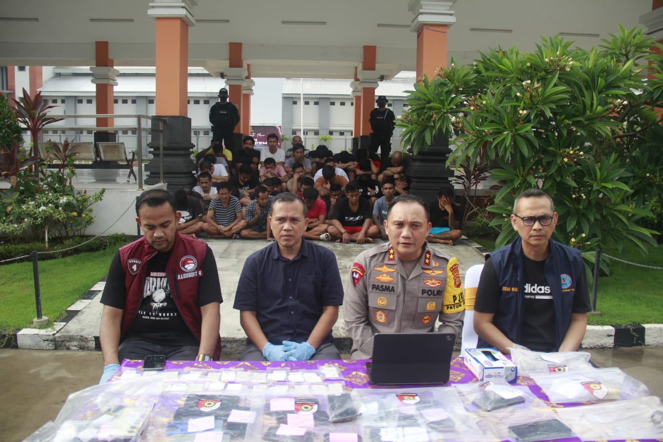 24 Inmates Test Positive for Drugs in Joint Raid at Kerobokan Prison, Police Seize Methamphetamine and Ecstasy