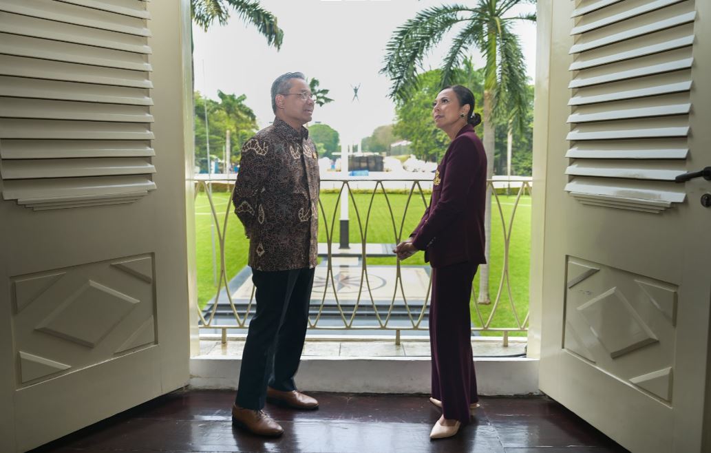 Menteri Keuangan (Menkeu), Suahasil Nazara (kiri).