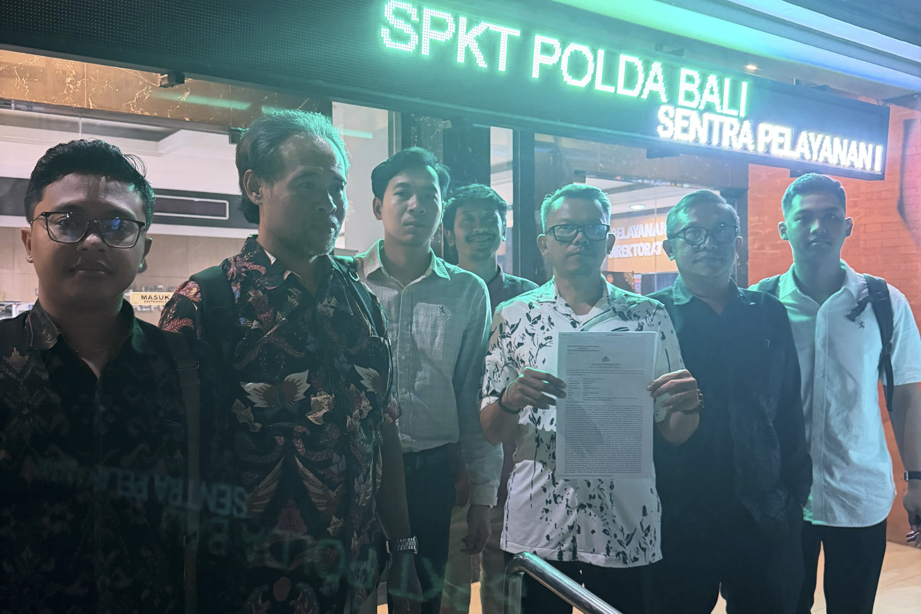 Made Daging Reports Alleged Use of Forged Documents to Bali Police After Court Rules His Detention Unlawful