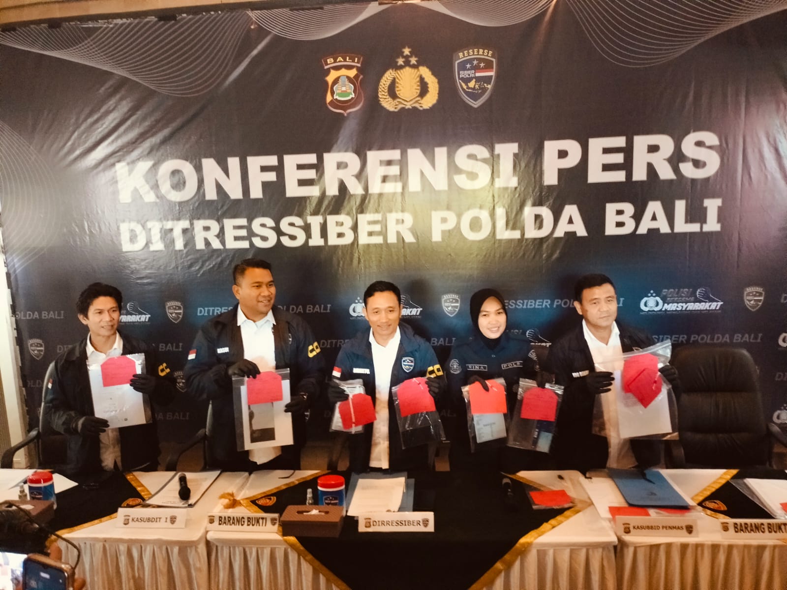 Tipu Calon Pekerja Migran ke Korea dan Australia, Dua Pelaku Penipuan Online Diciduk Ditressiber Polda Bali