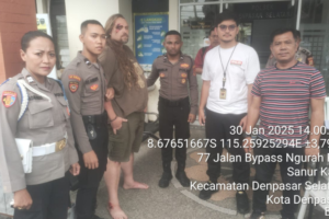 Bule asal Kanada, diamankan di Mapolsek Denpasar Selatan.