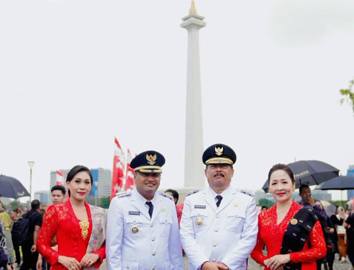 Bupati dan wakil bupati Gianyar Made Mahayastra dan Anak Agung Mayun di Jakarta.