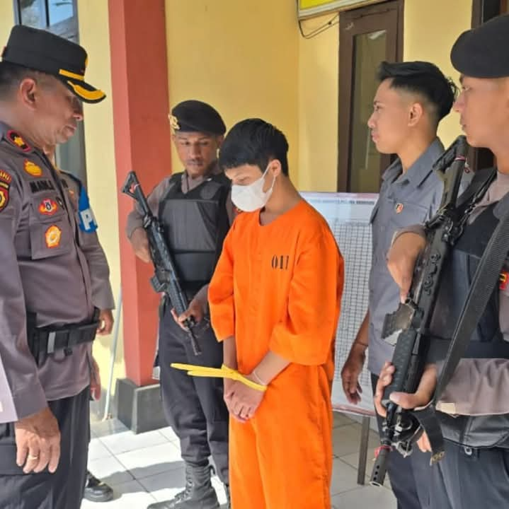 Pelaku si kakak ini ditahan polisi karena mencuri bersama adiknya di sejumlah TKP di Rendang, Karangasem.