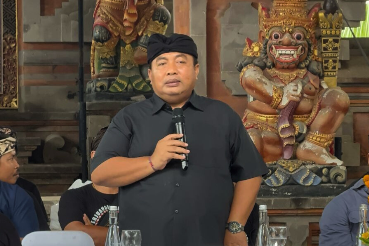 Anggota DPR RI Dapil Bali, Nyoman Parta saat beraudiensi dengan Forum Perjuangan Driver Pariwisata Bali.