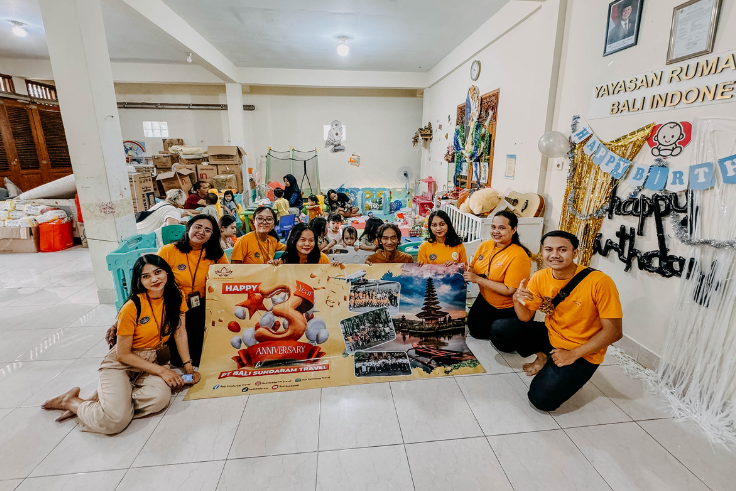 Bali Sundaram Travel mengunjungi Yayasan Bali Baby Home di Sukawati, Gianyar.