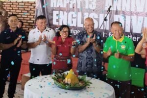 Acara HUT ke-13 Divisi Inggris HPI Bali pada Jumat (21/3).
