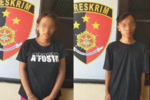 I Putu DAP (21) dan Ni MBM (18), ditangkap setelah diketahui menguburkan bayi mereka di pasir pantai padanggalak.