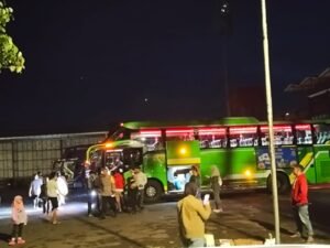 Pemudik berangkat dari Stadion Dipta Gianyar dan dikawal oleh jajaran Polsek Gianyar.