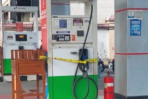 SPBU di Jalan Gunung Soputan digaris polisi, diduga oplos pertalite.