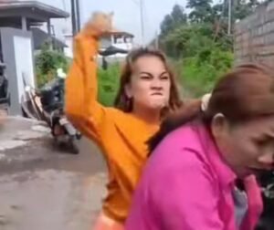 Perempuan muda ini selalu bikin resah di wilayah Amed, Karangasem. Kini residivis bernama Nurlia telah ditangkap serangkaian Ops Pekat Agung 2025.