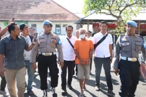Pelaku Marno berbaju oranye diamankan jajaran kepolisian.