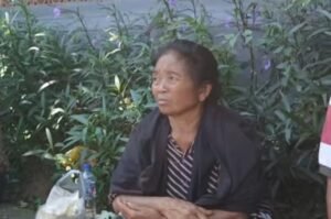 Pedagang cabai Ni Komang Merta (60) mengaku kehilangan tas berisi uang tunai Rp 60 juta dan emas 300 gram.