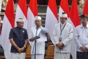 Gubernur Bali, Wayan Koster membacakan SE Nomor 08 Tahun 2025 di Gedung Gajah Jayasabha, Rabu (2/3/2025)..