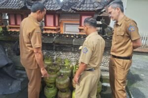 Inspeksi mendadak (sidak) LPG 3 KG di Kabupaten Bangli pada Senin (14/4)