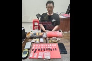 Vindy Angga Wijaya (27) diamankan polisi lantaran terciduk menyimpan paketan sabu siap edar.